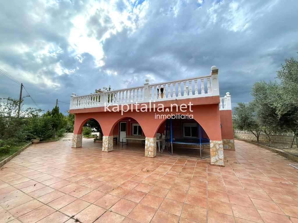 Casa de campo a la venta en Ontinyent.