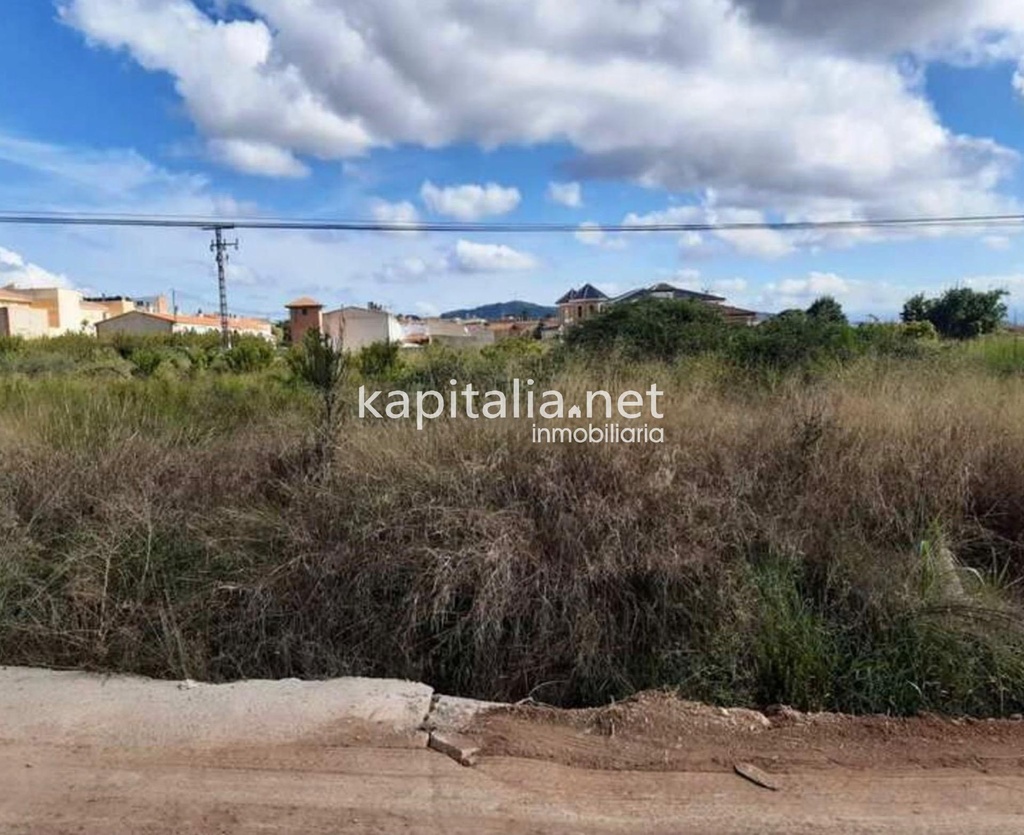 Terreno urbanizable a la venta en Rotglà i Corbera (Valencia)