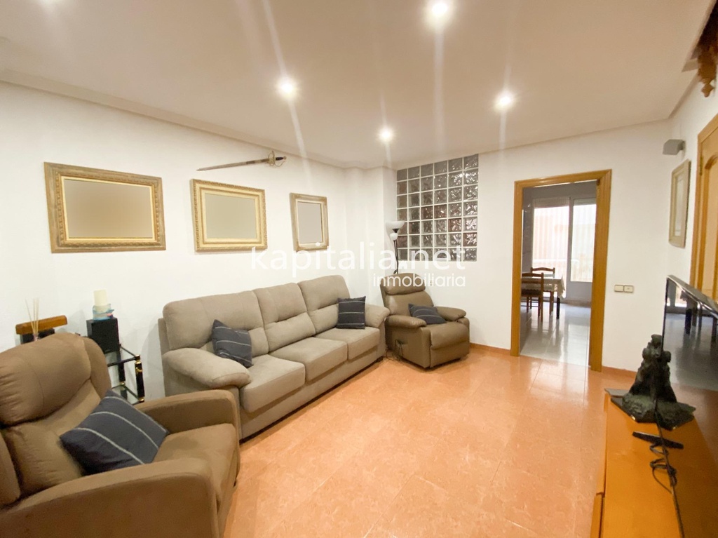 Casa a la venta en Ontinyent, zona Santo Domingo