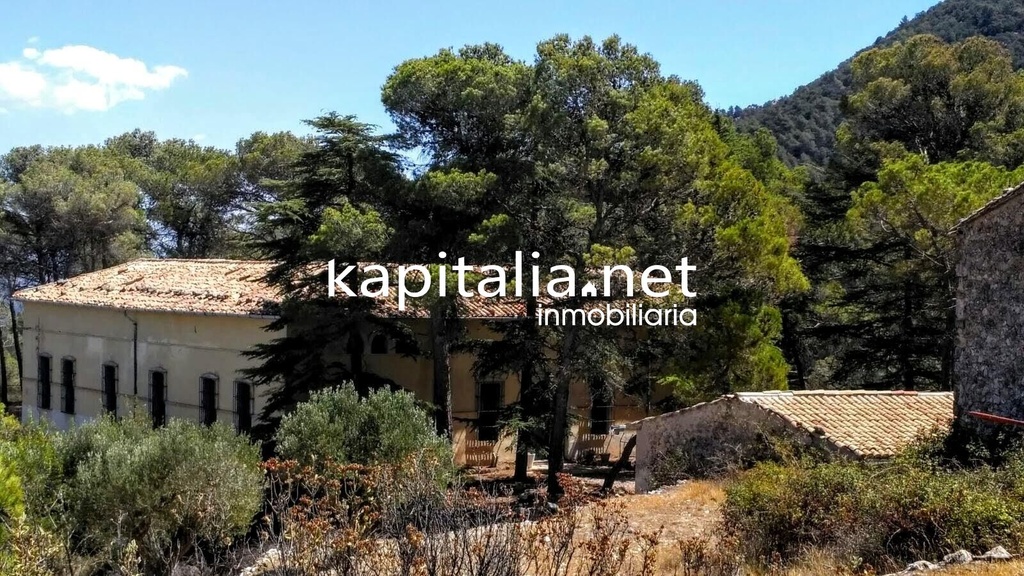 Espectacular villa rústica en venta en Alcoy (Alicante)