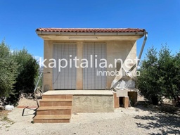 Country house for sale in Umbría area, Ontinyent.