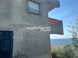 Agricultural house for sale in Vallada.