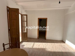 GRAN CASA CON GARAJE A LA VENTA EN EL PALOMAR