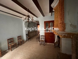 WONDERFUL CENTRAL HOUSE FOR SALE IN VALLADA